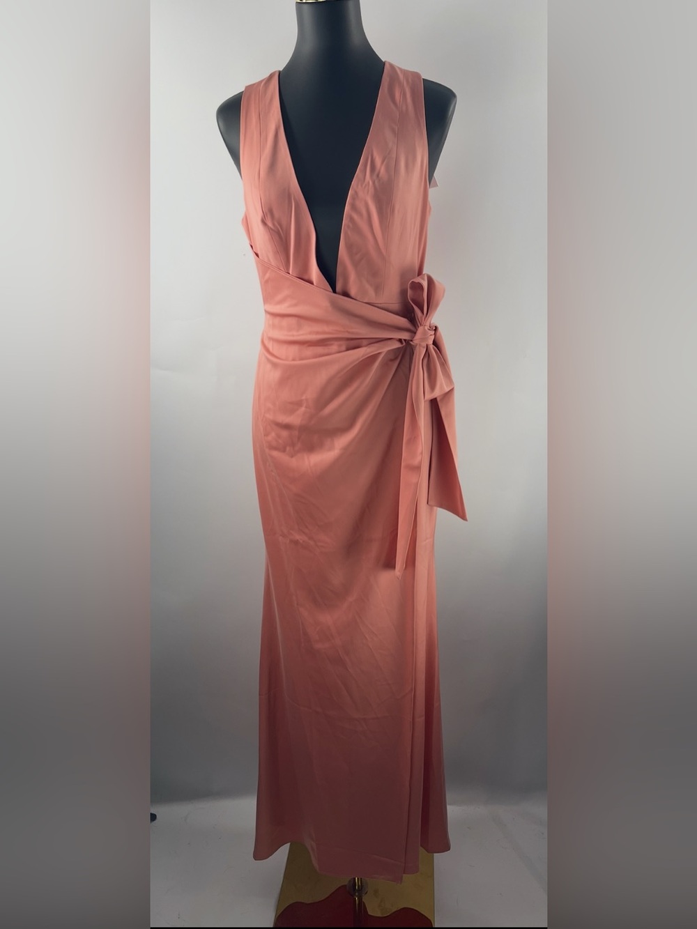 Lovers & Friends Coral Evening Formal Wedding Guest Chichira Medium Maxi Dress